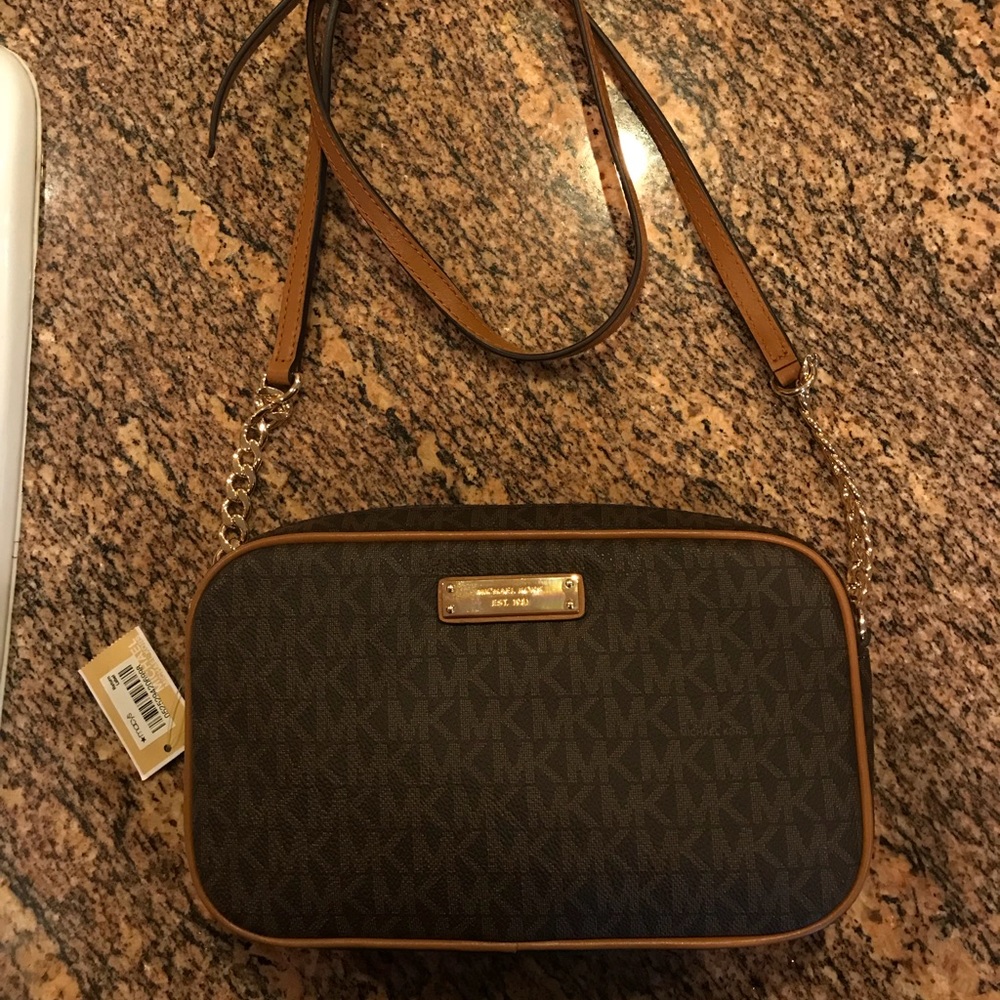 NEW MICHAEL KORS BAG